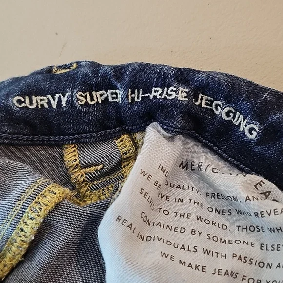 American Eagle Next Level Stretch Size 2 High Rise Distressed Style Jeggings - Picture 7 of 8